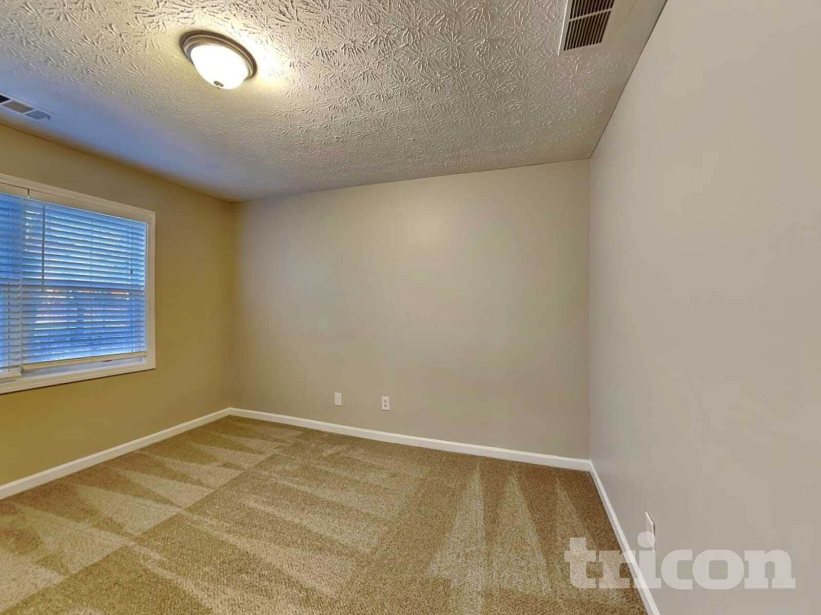 Building Photo - 375 Radcliffe Trce