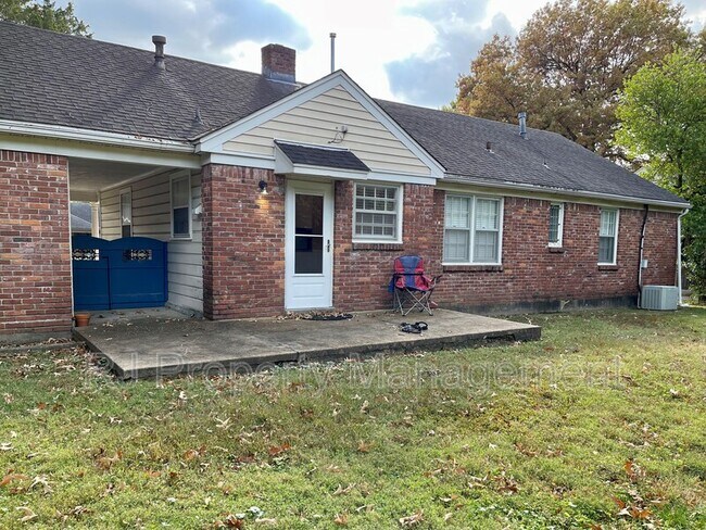Building Photo - 4950 Essexshire Ave