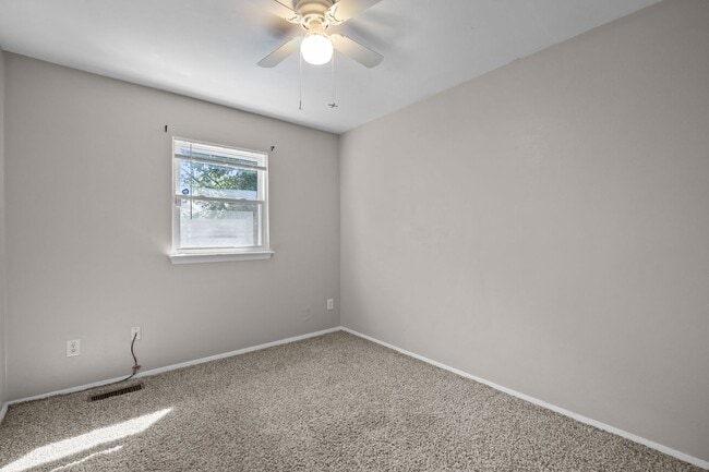 Building Photo - New Listing in Virginia Beach!