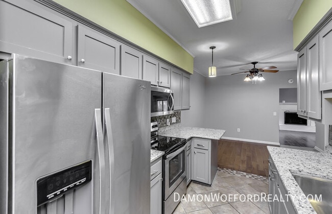 Building Photo - 34 Park Crest Pl