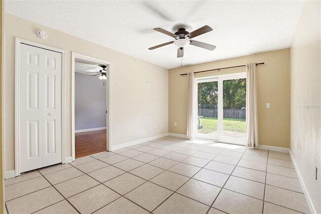 Building Photo - 125 W 5th St