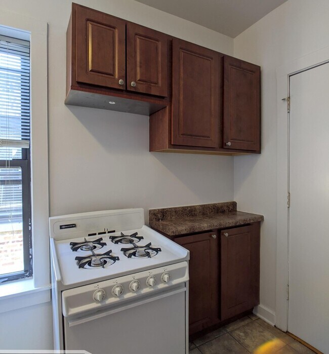 Building Photo - 2649 N Spaulding Ave