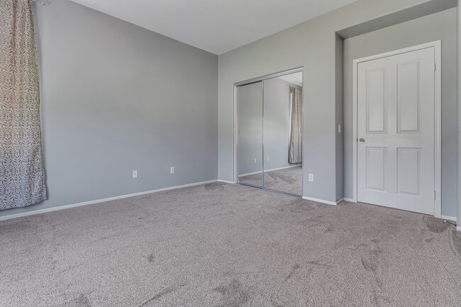 Building Photo - 10090 Kellams Ave