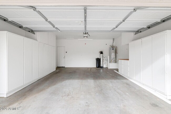 Building Photo - 39148 N Acadia Way