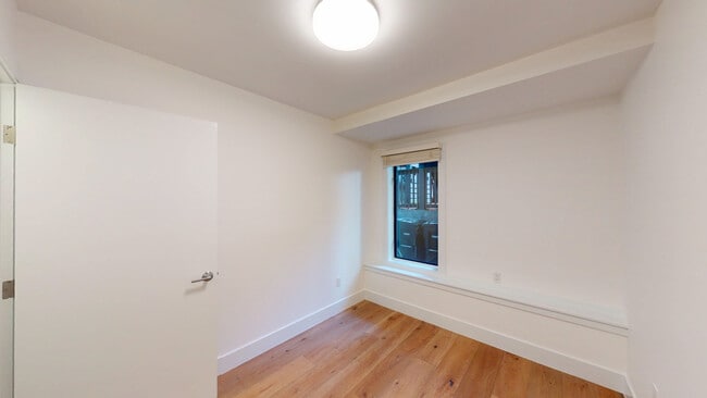 Building Photo - 455 14th St