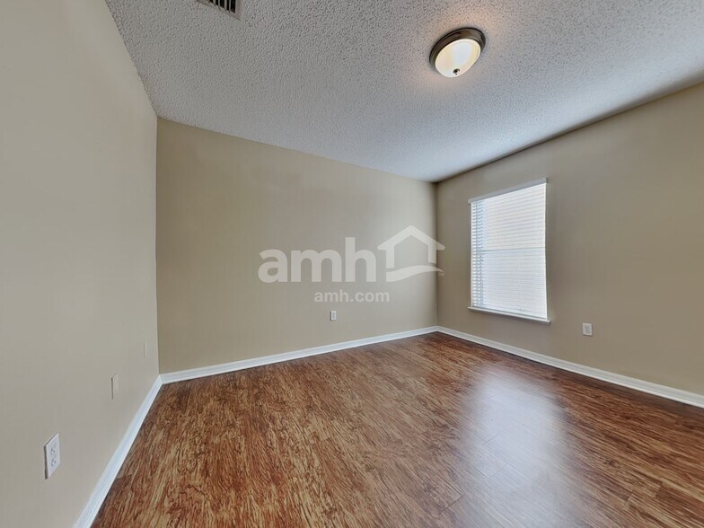 Building Photo - 5920 Rotella Dr