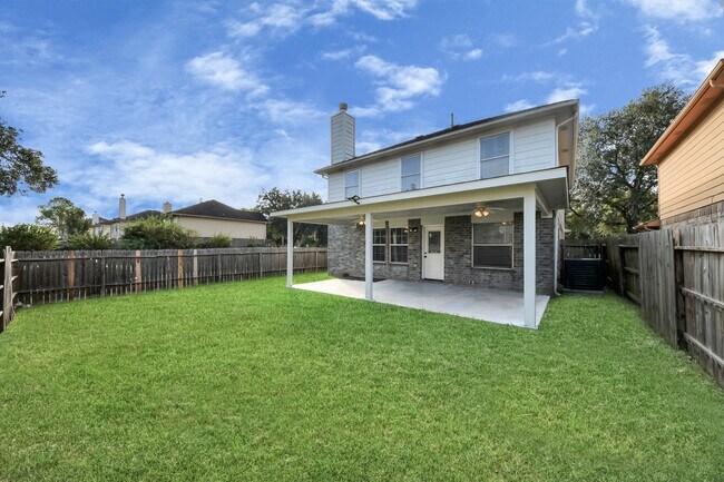 Building Photo - 3919 Vauxhall Dr S