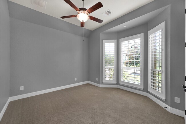 Building Photo - 42 Caprice Bend Pl