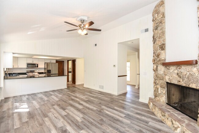 Building Photo - 40 River Ridge Trail