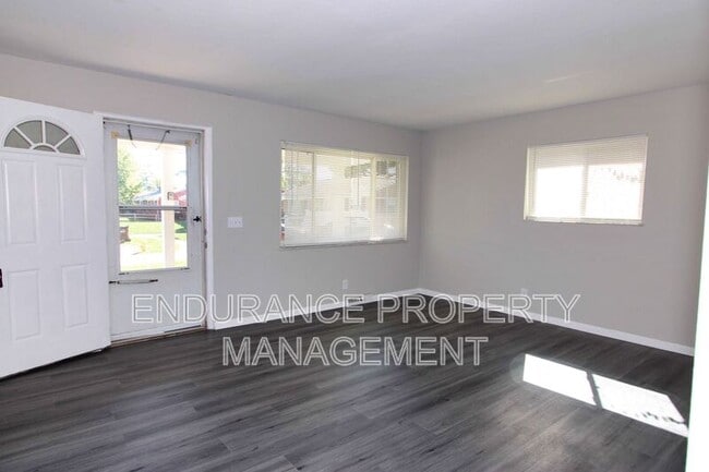 Building Photo - 3448 Ringwood St
