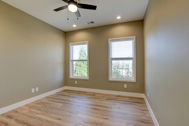 Building Photo - 102 Rosenwald St