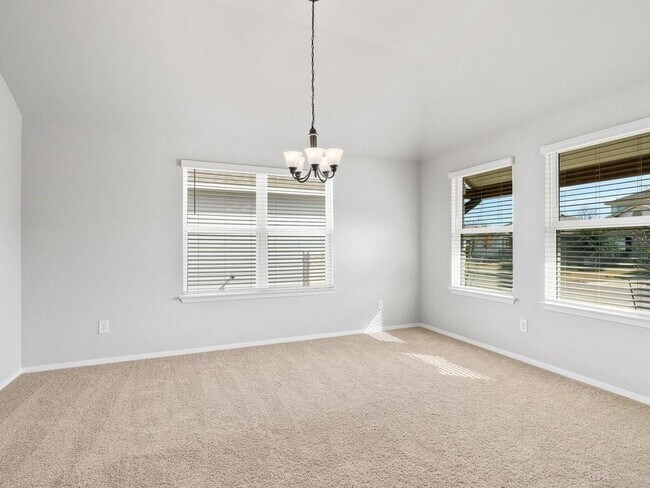 Building Photo - 308 Rimrock Ct