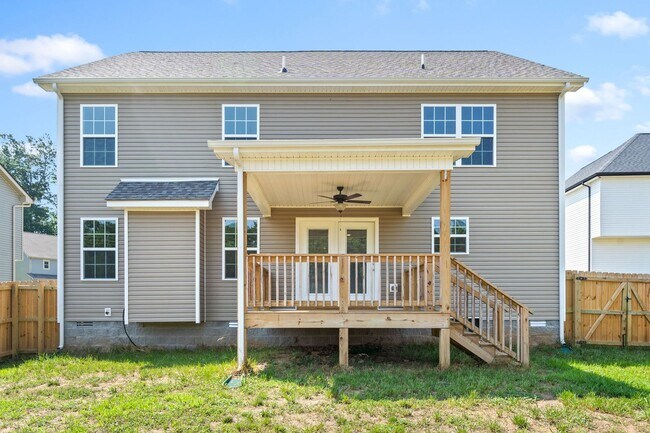 Building Photo - Beautiful Home Close to Fort Campell Ready for You to Make New Memories In