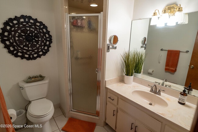 Building Photo - 605 Saint Albans Court