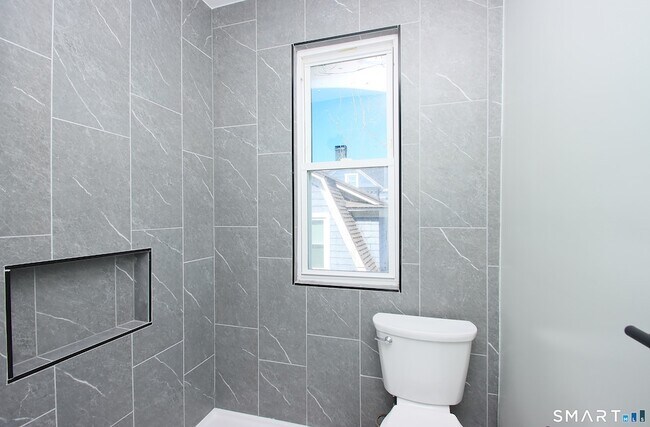 Building Photo - 75 Wilcox Ave