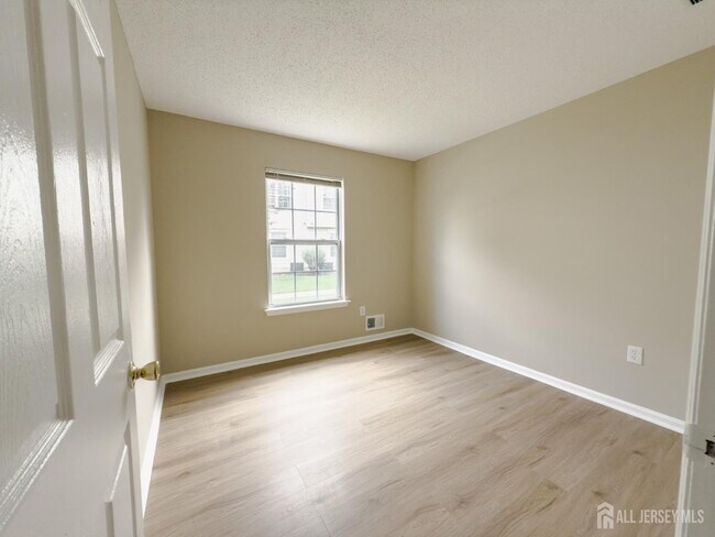 Building Photo - 48 Prestwick Way