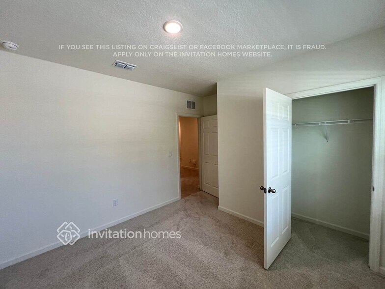 Building Photo - 546 SW Prima Vista Blvd