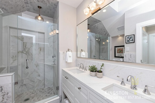 Building Photo - 80 Regent St