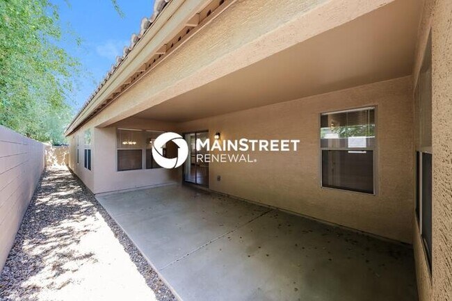 Building Photo - 3 Bedroom Pet-Friendly Home in Phoenix, AZ with Main Street Renewal