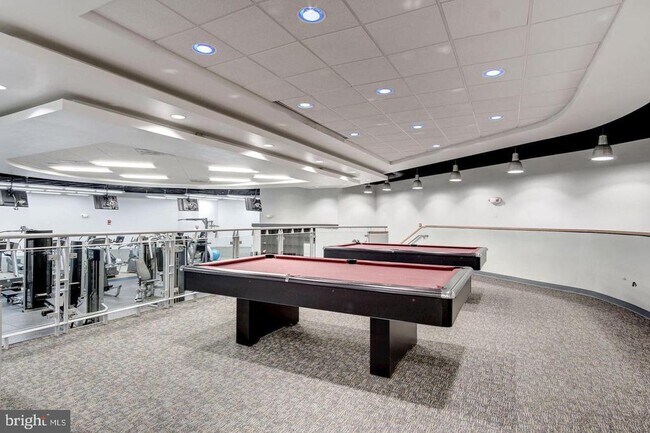 Building Photo - 1121 Arlington Blvd