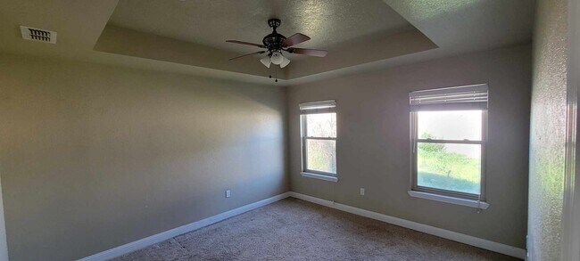 Building Photo - Beautiful 3 bed 2 bath home!