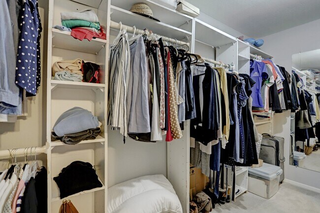 Building Photo - 11550 Chimney Rock Rd