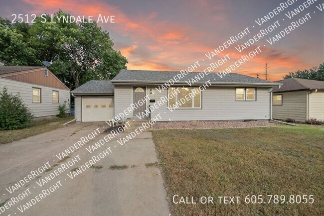Primary Photo - 2512 S Lyndale Ave