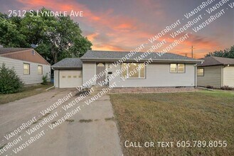 Building Photo - 2512 S Lyndale Ave