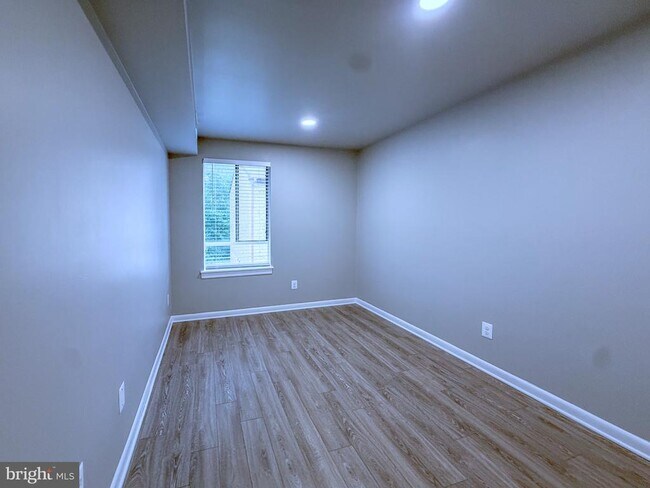 Building Photo - 11603 Stoneview Square