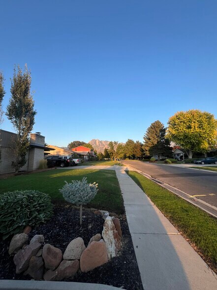 Building Photo - 961 E 5650 S