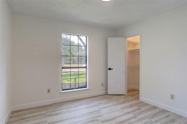 Building Photo - 3509 Hilltop Ln