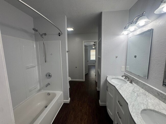 Building Photo - 4123 Beard Ave