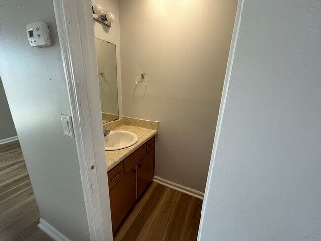 Building Photo - 940 Glenn Unit 503