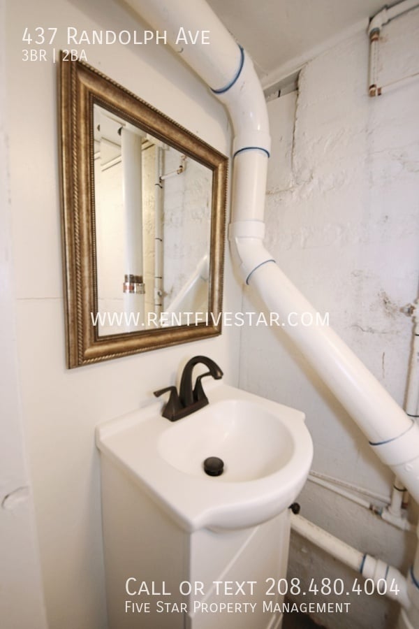 Building Photo - 437 Randolph Ave