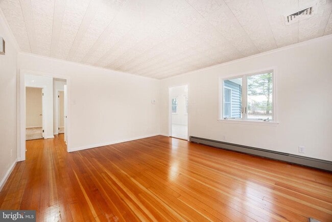 Building Photo - 5816 Upper Ridge Rd