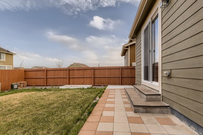 Building Photo - **** SPECIAL OFFER: 1 Month Rent FREE, if lease by July 1st week ****** Beautiful 4 bed, 4 bath h...