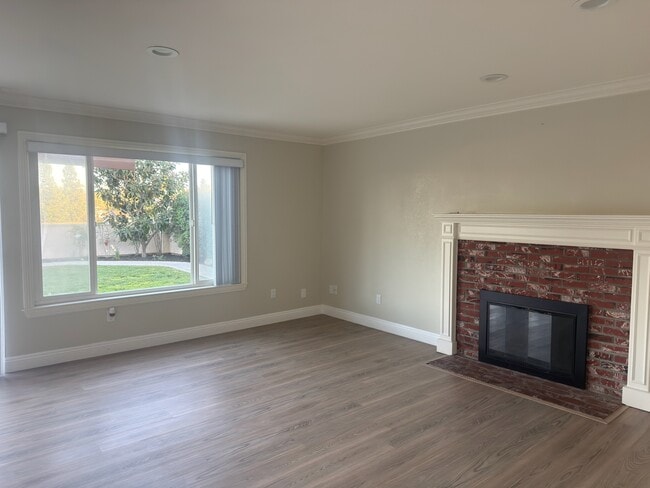 Building Photo - 17571 Cabela Dr