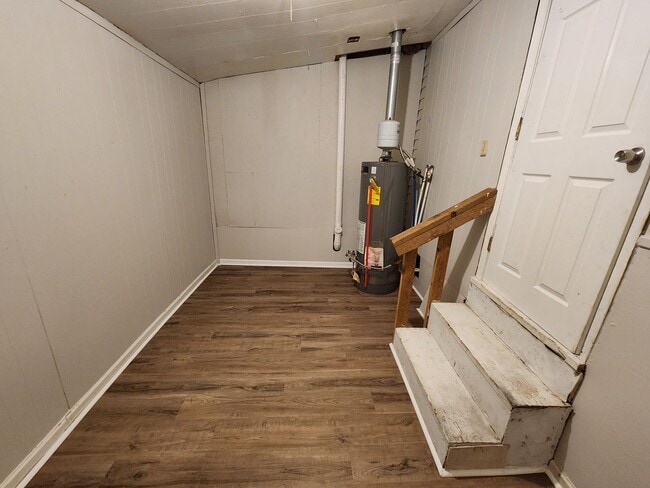 Building Photo - Spacious 3-Bedroom, 2-Bathroom Home AVAILA...