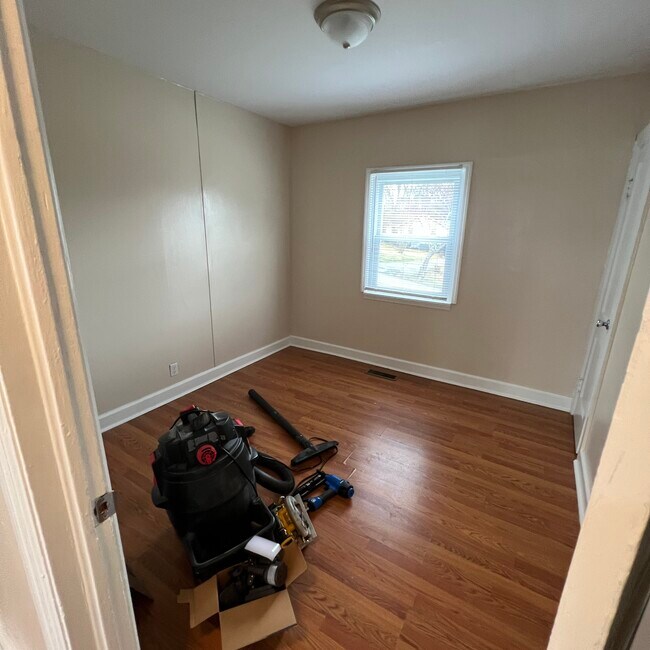 Building Photo - Million Street