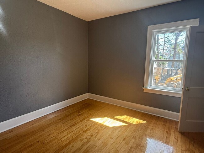 Building Photo - 1206 N 46th St