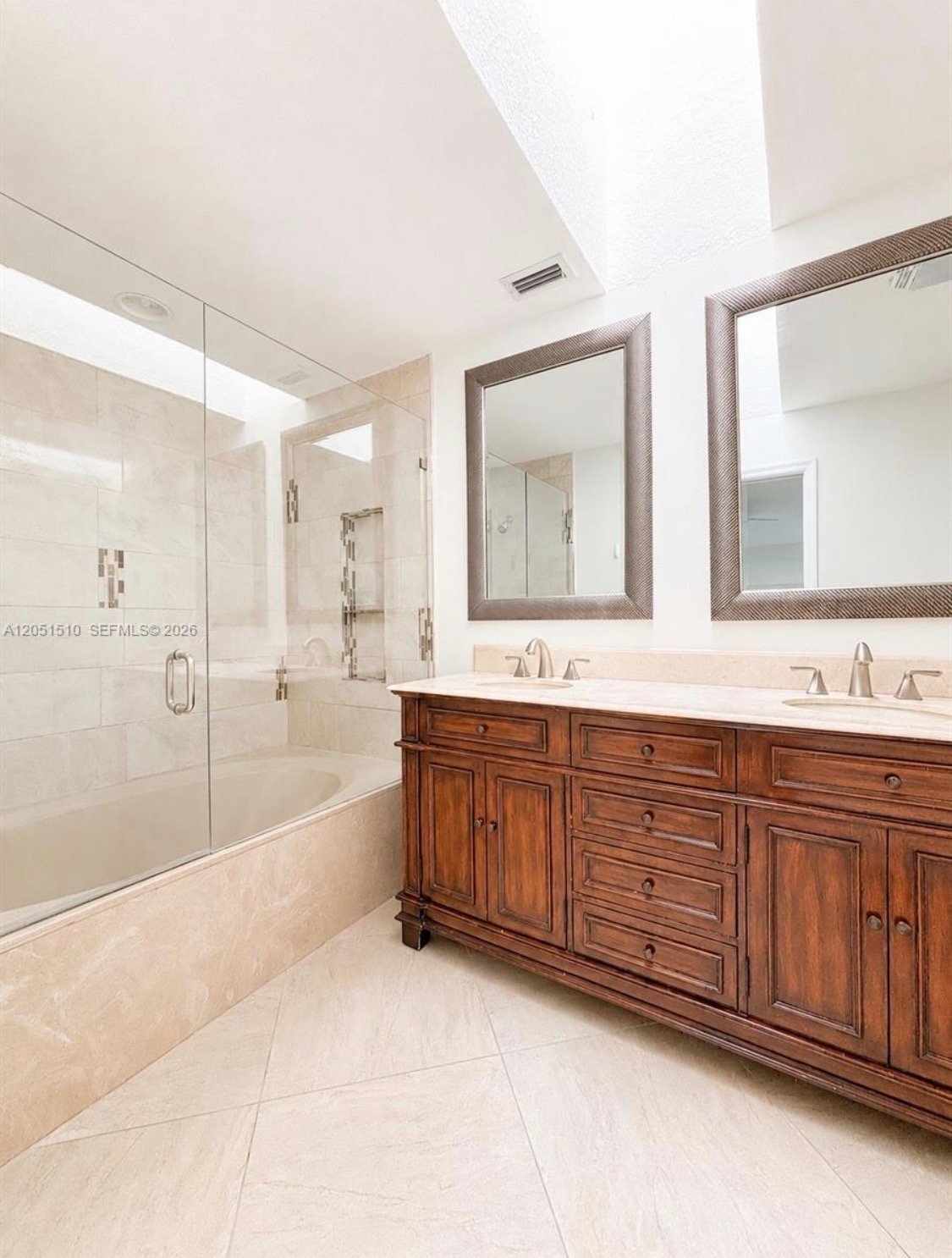 Building Photo - 12686 Westhampton Cir