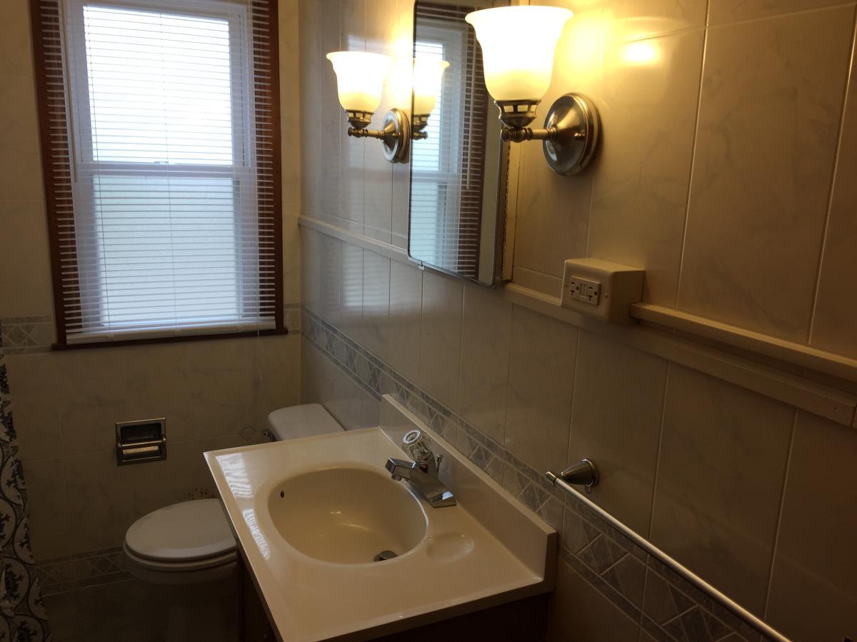 Building Photo - 178 N 4th St