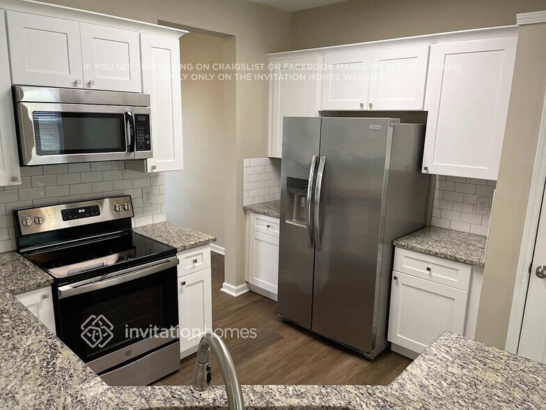 Building Photo - 15918 Stuarts Draft Ct