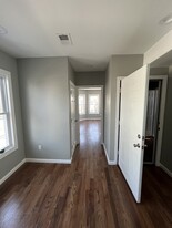Building Photo - 494 E 18th St