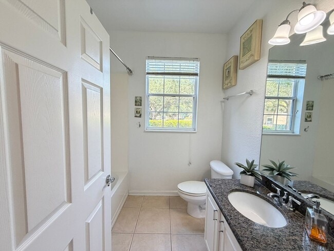 Building Photo - 6466 Cava Alta Dr