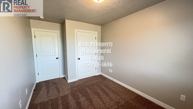 Building Photo - Cozy 3 Bedroom 2 1/2 Bath Condo