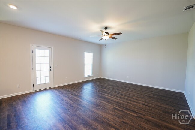 Building Photo - 105 Exmoor Circle