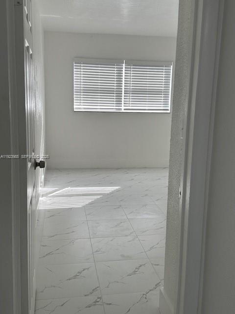 Building Photo - 16215 NE 18th Ct