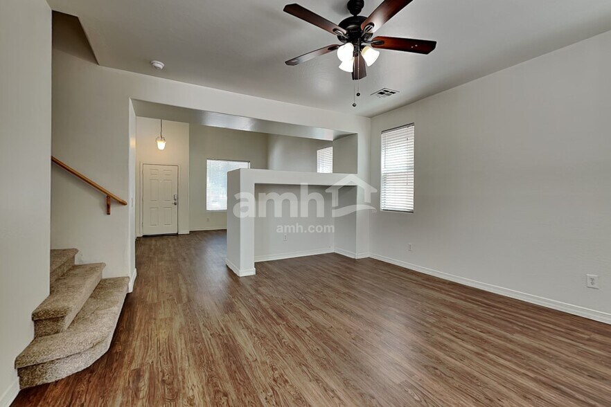 Building Photo - 17403 W Langer Ln
