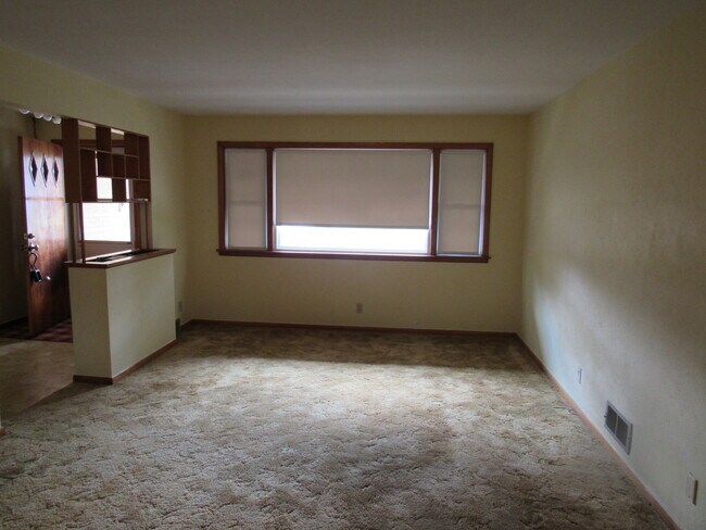 Building Photo - 601 Michael Ct